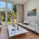 Apartment Theres Sea Shell